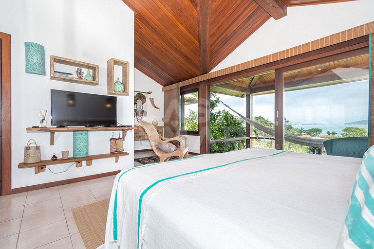 Beautiful house with seven suites, with panoramic views of G