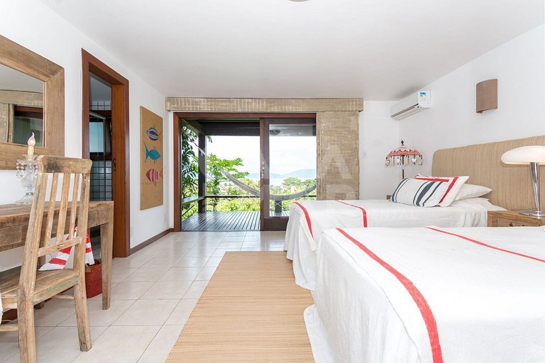 Beautiful house with seven suites, with panoramic views of G