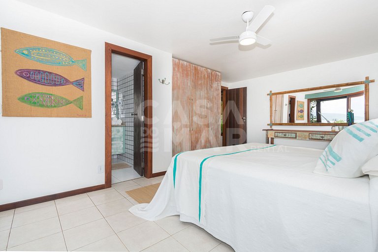 Linda casa com sete suítes, com vista panorâmica para Praia