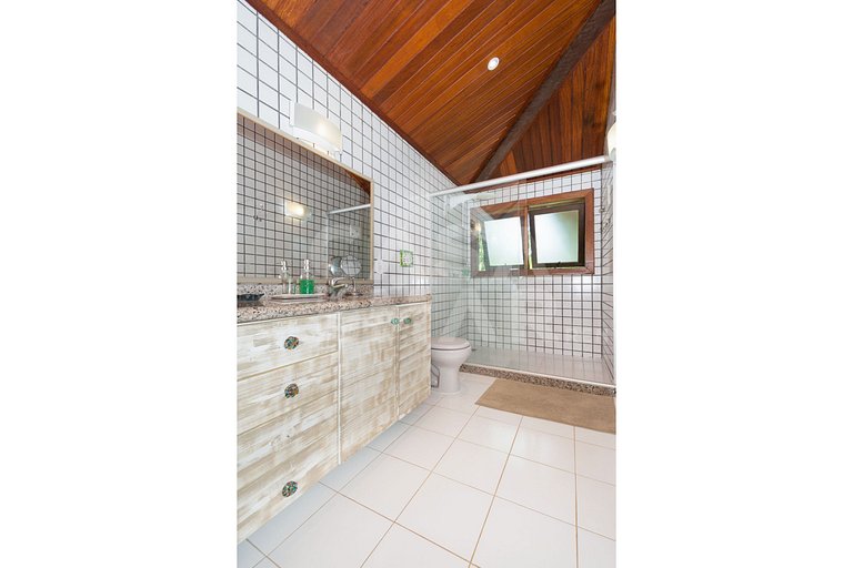 Beautiful house with seven suites, with panoramic views of G