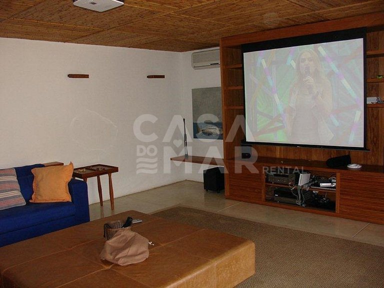 Manguinhos, frente mar, pé na areia, piscina, condomínio