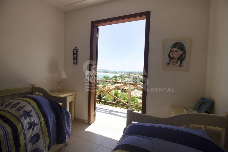 Ótima casa, com três quartos, localizada em Búzios