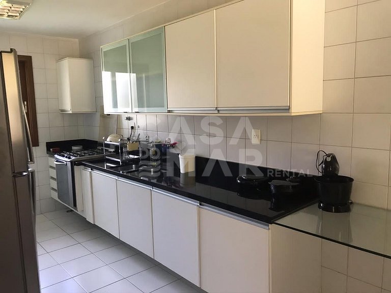 Linda casa, de alto padrão, localizado no Condomínio Casas d