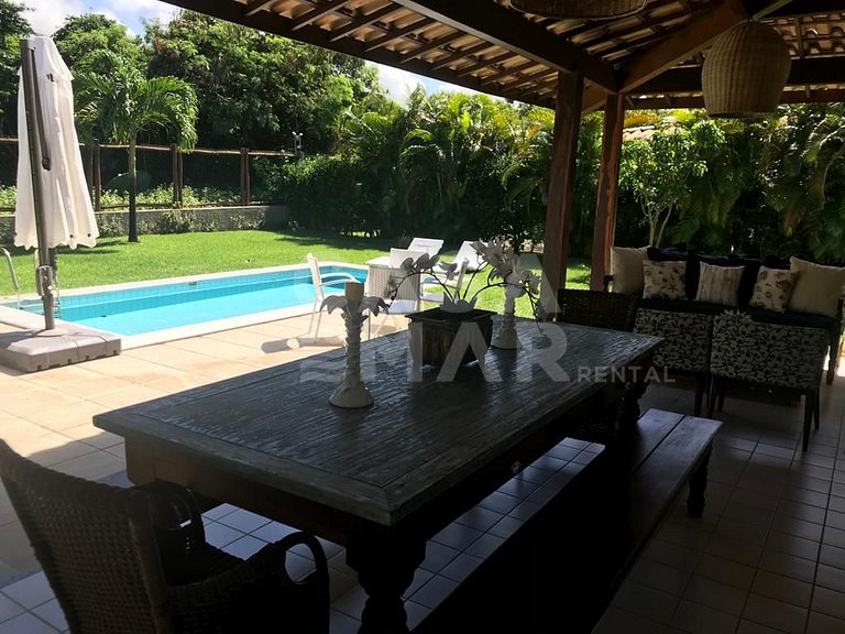 Linda casa, de alto padrão, localizado no Condomínio Casas d