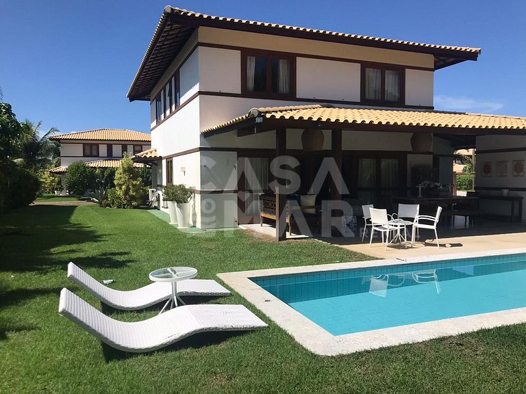 Linda casa, de alto padrão, localizado no Condomínio Casas d