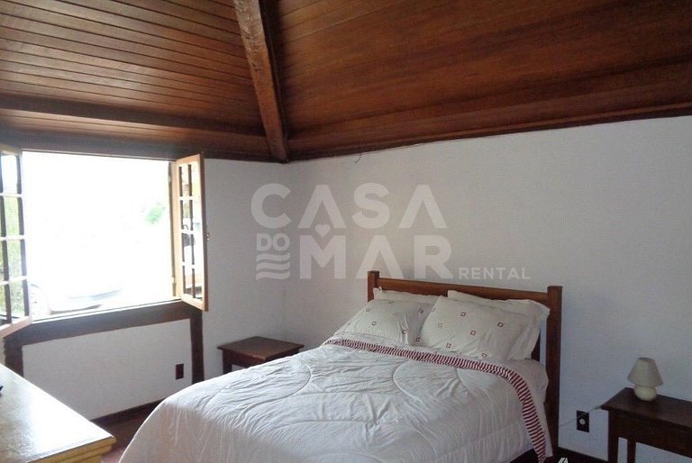 Linda Villa com sete suítes e vista para as montanhas