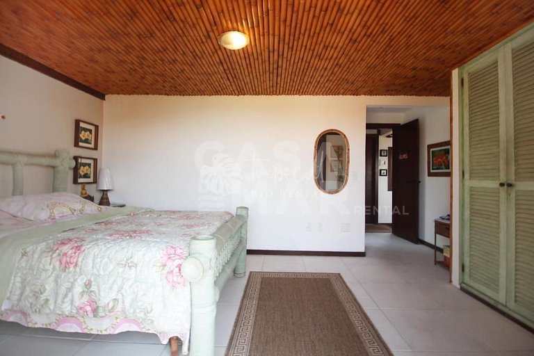 Casa de condomínio em Manguinhos RJ.