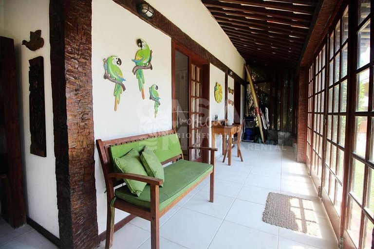 Casa de condomínio em Manguinhos RJ.