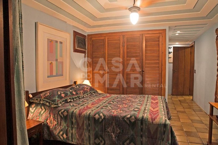 Beautiful house with stunning views of the calm waters of th