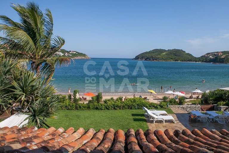 Beautiful house with stunning views of the calm waters of th
