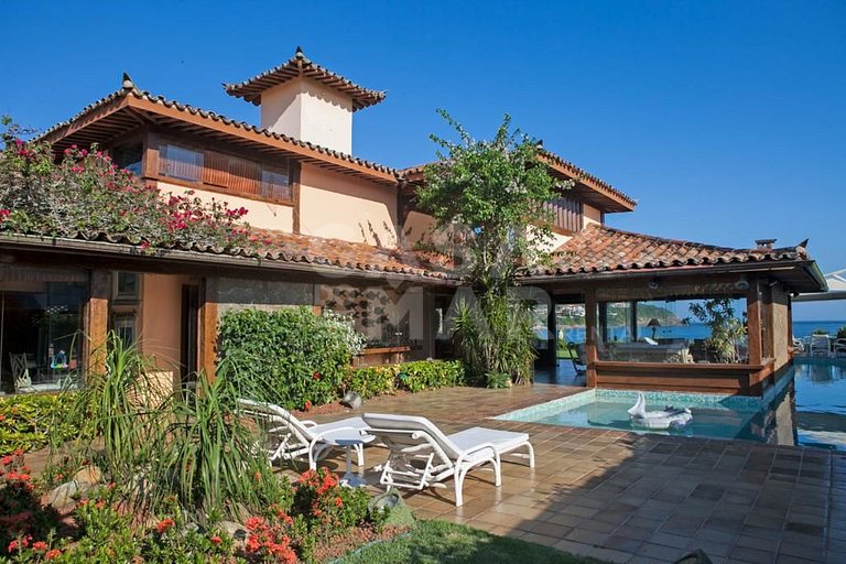 Beautiful house with stunning views of the calm waters of th