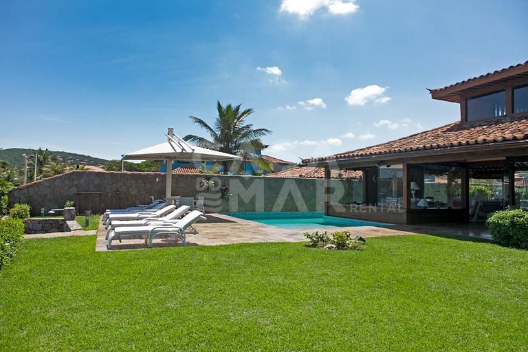 Beautiful house with stunning views of the calm waters of th
