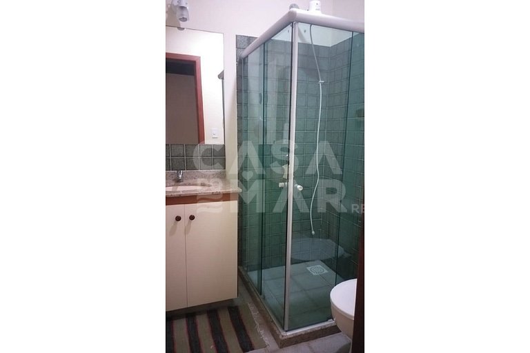 Linda casa em condomínio, com 4 quartos sendo 2 suítes em Pr