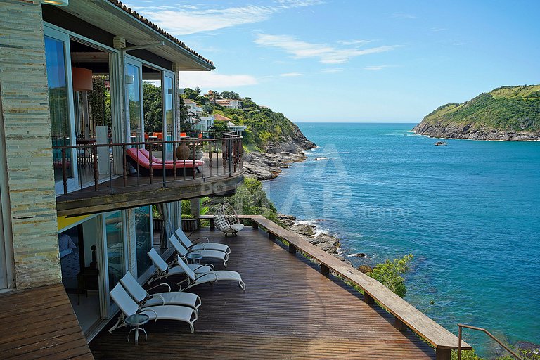 Spectacular mansion with six suites, with panoramic views of