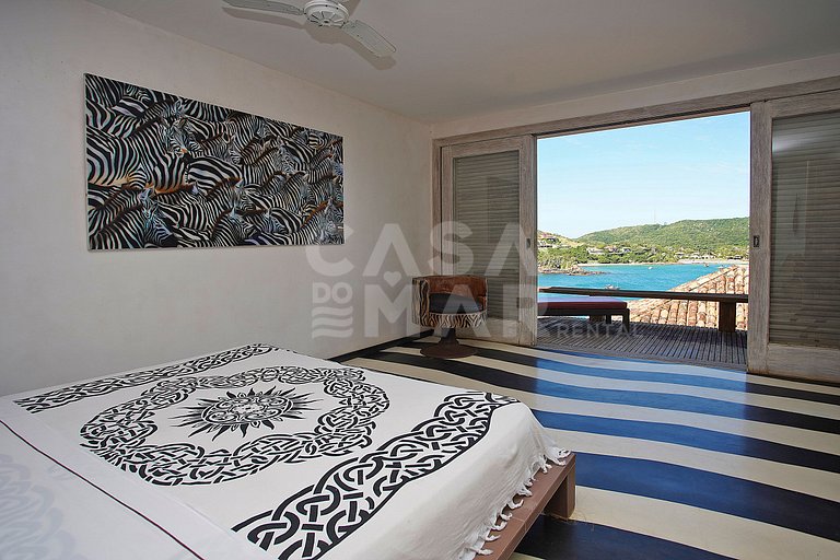 Spectacular mansion with six suites, with panoramic views of