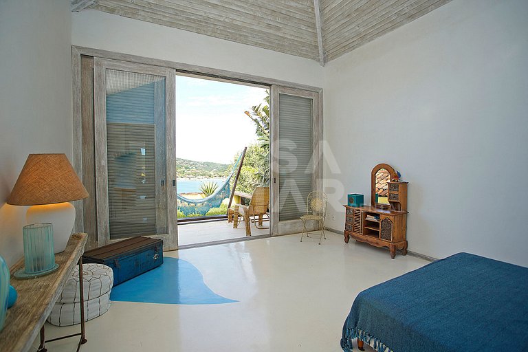 Spectacular mansion with six suites, with panoramic views of