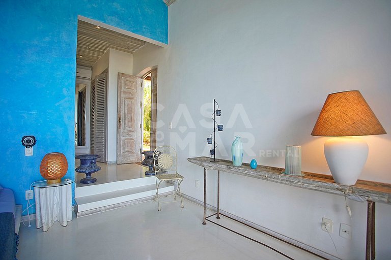 Spectacular mansion with six suites, with panoramic views of