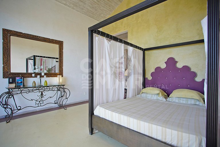 Spectacular mansion with six suites, with panoramic views of