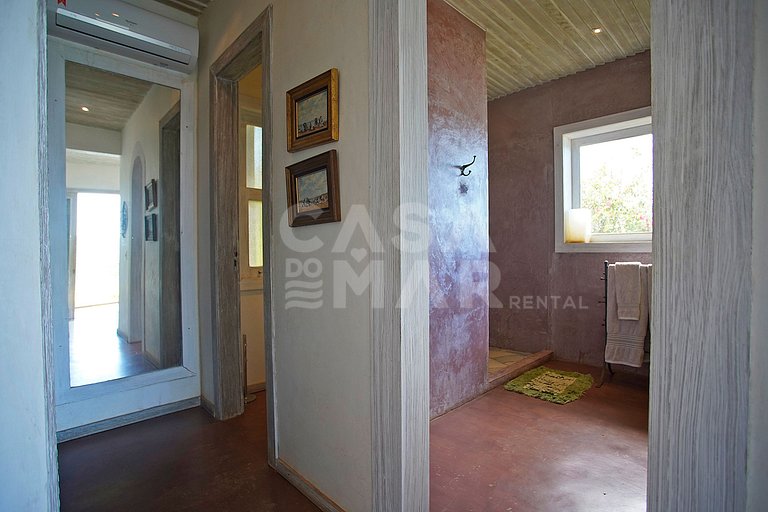 Spectacular mansion with six suites, with panoramic views of