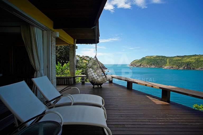 Spectacular mansion with six suites, with panoramic views of