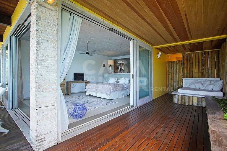 Spectacular mansion with six suites, with panoramic views of