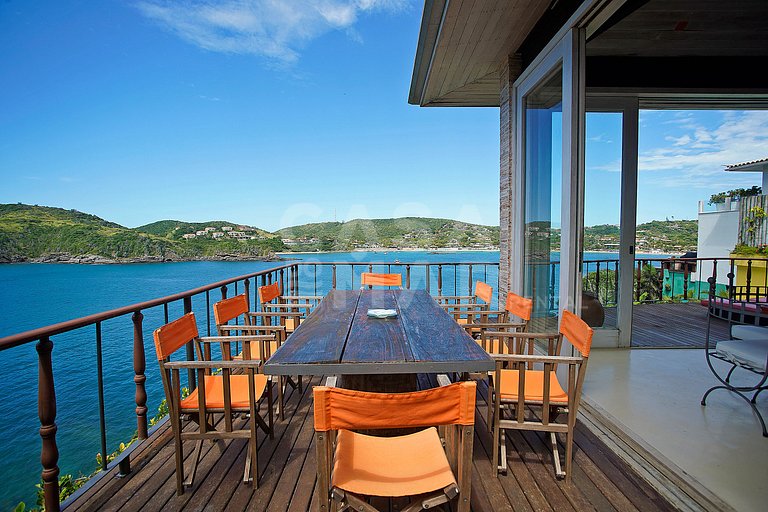 Spectacular mansion with six suites, with panoramic views of