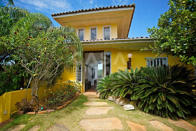 Spectacular mansion with six suites, with panoramic views of