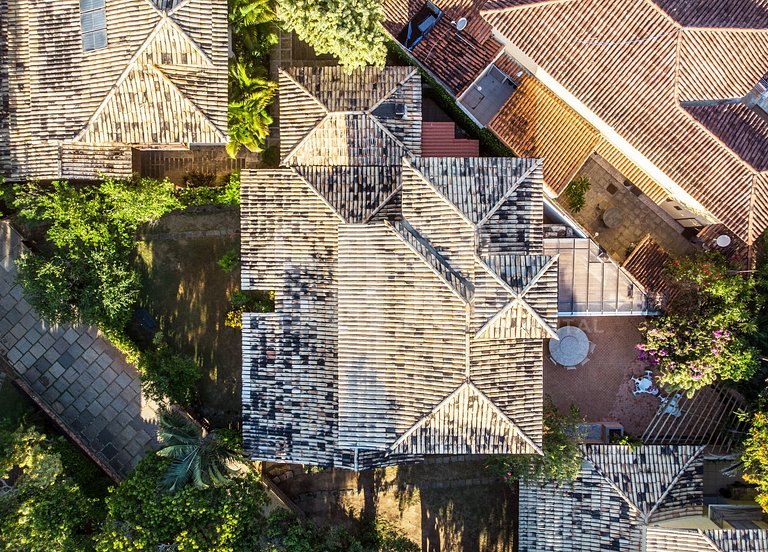 Linda casa, com 4 suítes, localizada em Manguinhos em Condom