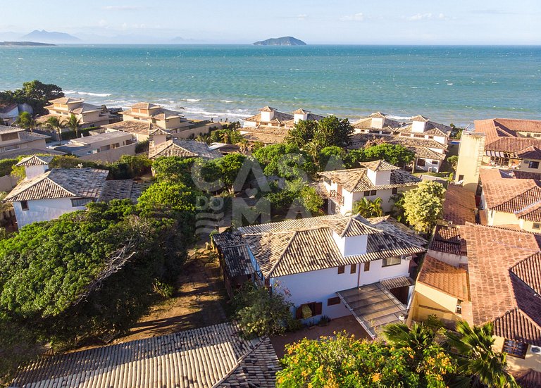 Linda casa, com 4 suítes, localizada em Manguinhos em Condom