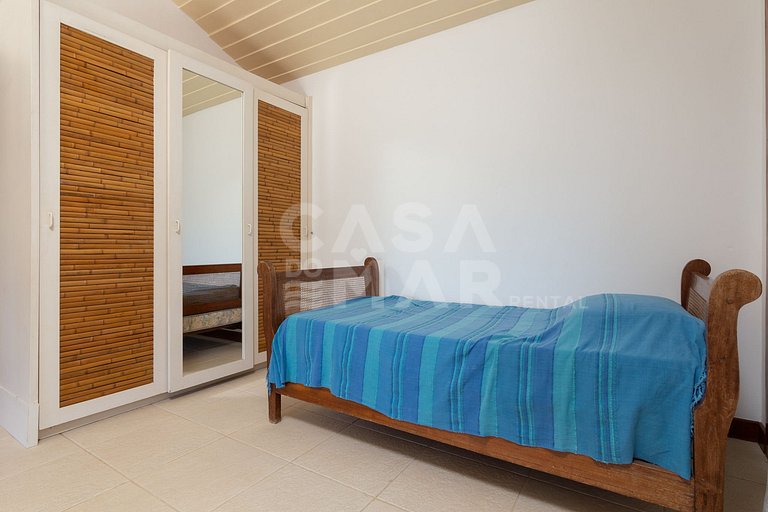 Linda casa, com 4 suítes, localizada em Manguinhos em Condom