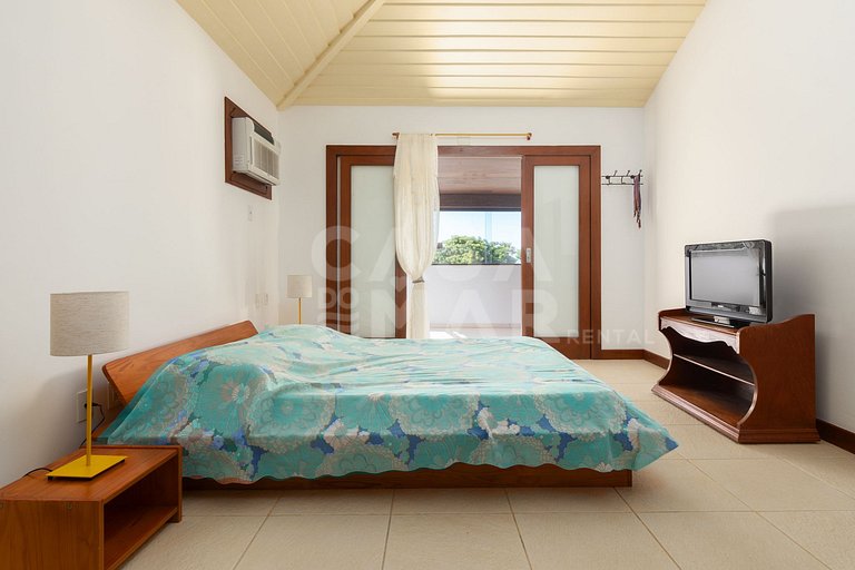 Linda casa, com 4 suítes, localizada em Manguinhos em Condom