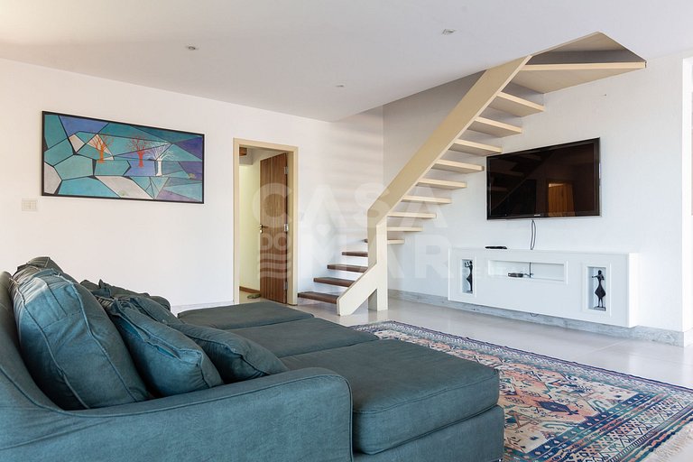 Excelente casa com 4 suítes, todas climatizadas, em frente a