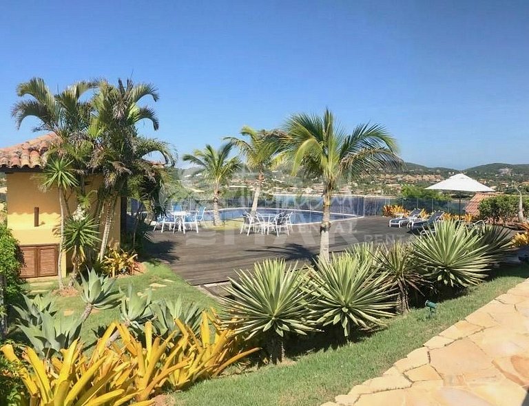 Linda casa com cinco suítes, com privacidade e vista magnífi
