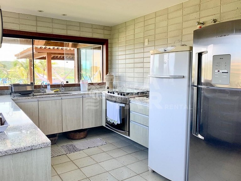 Linda casa com cinco suítes, com privacidade e vista magnífi