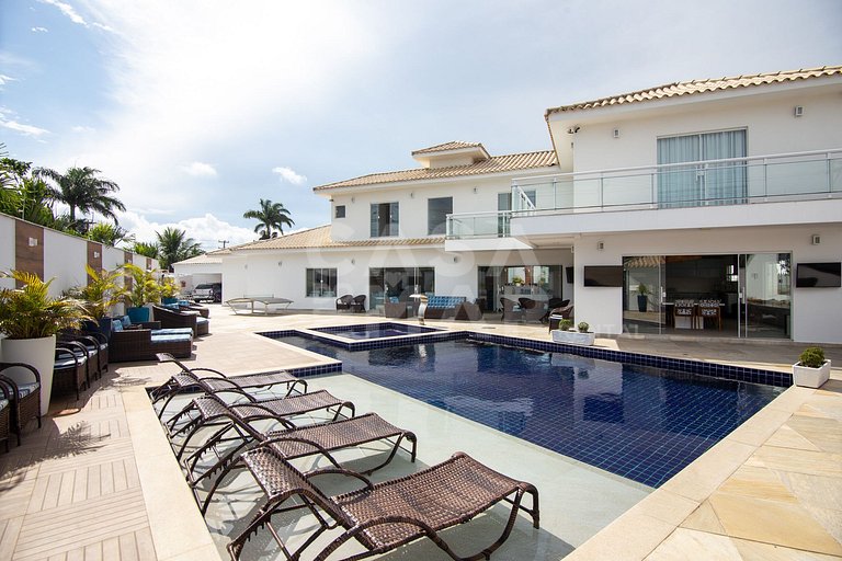 Exceptional house in Geribá, consisting of nine rooms, seven