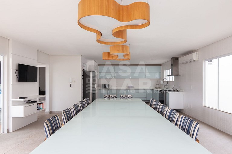Exceptional house in Geribá, consisting of nine rooms, seven