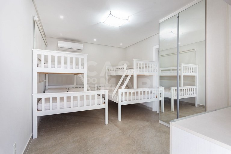 Excepcional casa em Geribá, composta de nove quartos, sendo