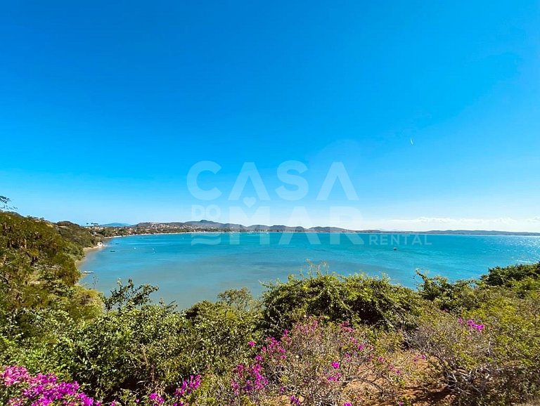 Espetacular casa composta de 4 suítes, localizada em Ponta d