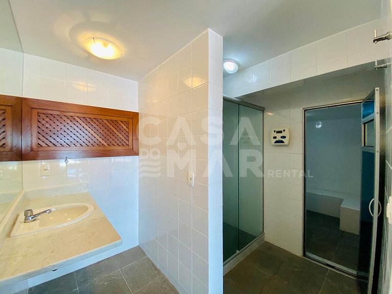 Linda casa com 6 quartos, sendo 3 suítes, localizada em João