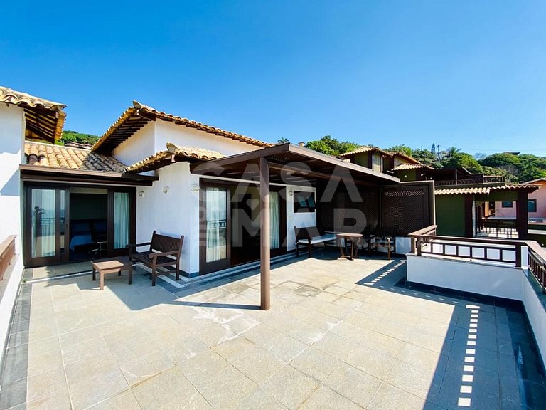 Linda casa com 6 quartos, sendo 3 suítes, localizada em João