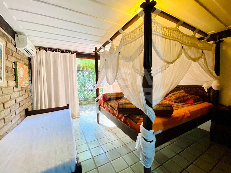 Casa em Geribá pé na areia, salão de jogos e espaço lounge.