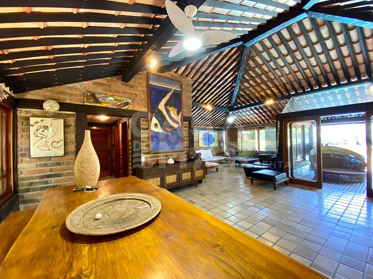 Casa em Geribá pé na areia, salão de jogos e espaço lounge.