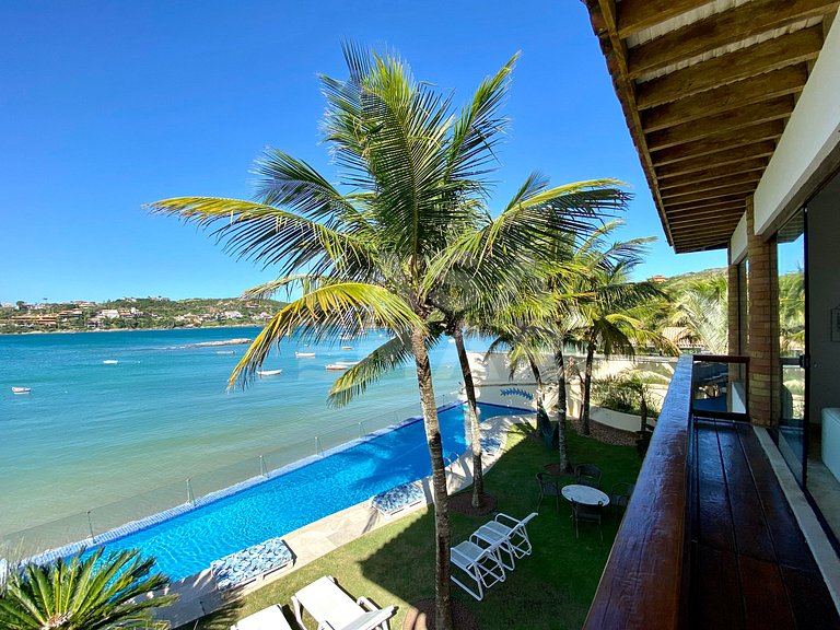 An incomparable house with 6 suites in Ferradura