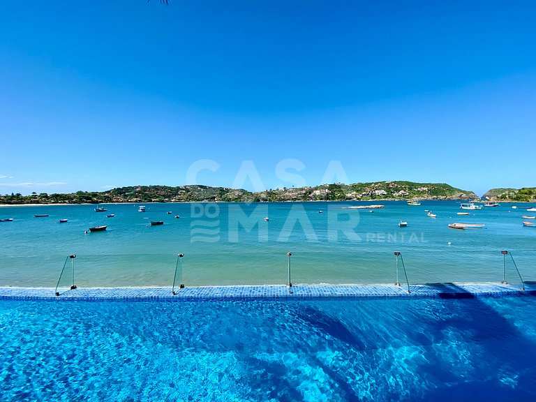 An incomparable house with 6 suites in Ferradura