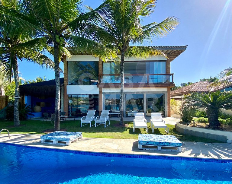 Uma casa incomparável com 6 suítes na Ferradura