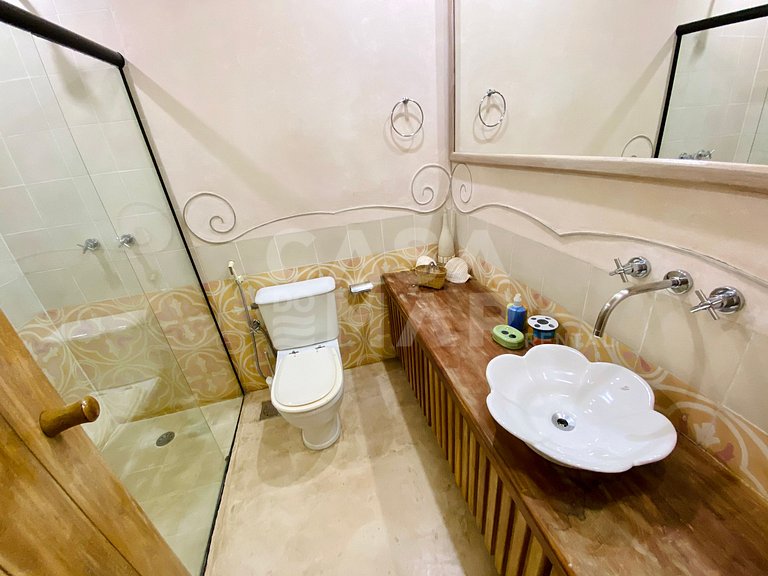 An incomparable house with 6 suites in Ferradura
