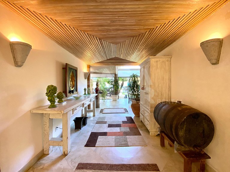 Uma casa incomparável com 6 suítes na Ferradura