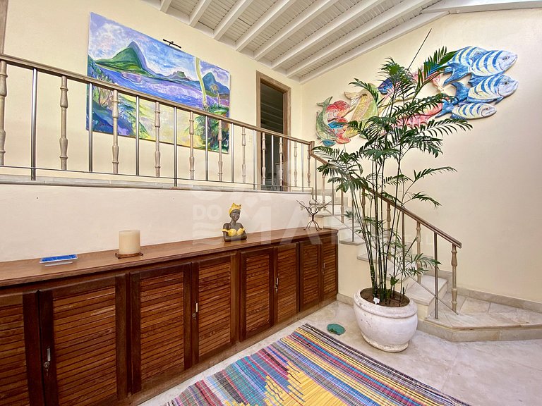 An incomparable house with 6 suites in Ferradura