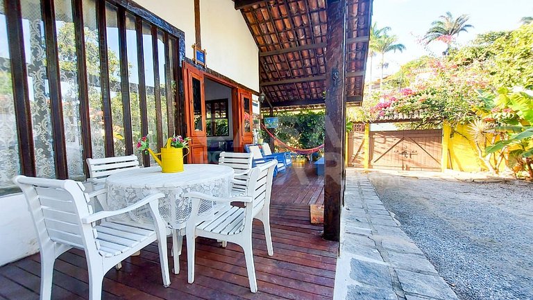 Linda casa em Geribá, 50 metros da praia