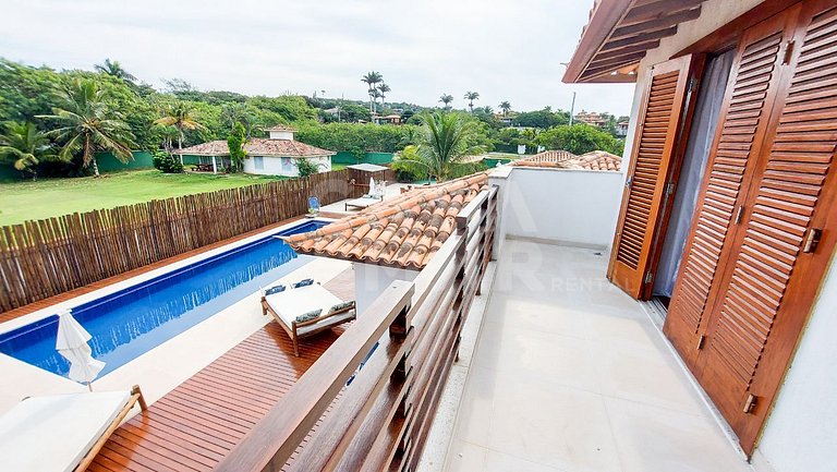 Excepcional casa com 8 suítes na Ferradura a 30 metros da pr